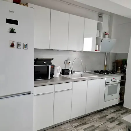 شقة Apartament Incantator Cu Vedere La Port Si Mare كونستانتا